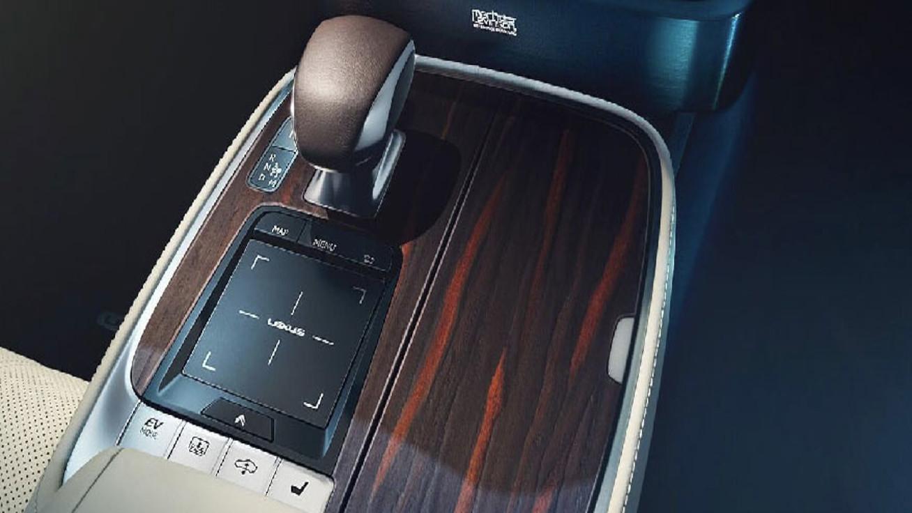 Lexus - strategy